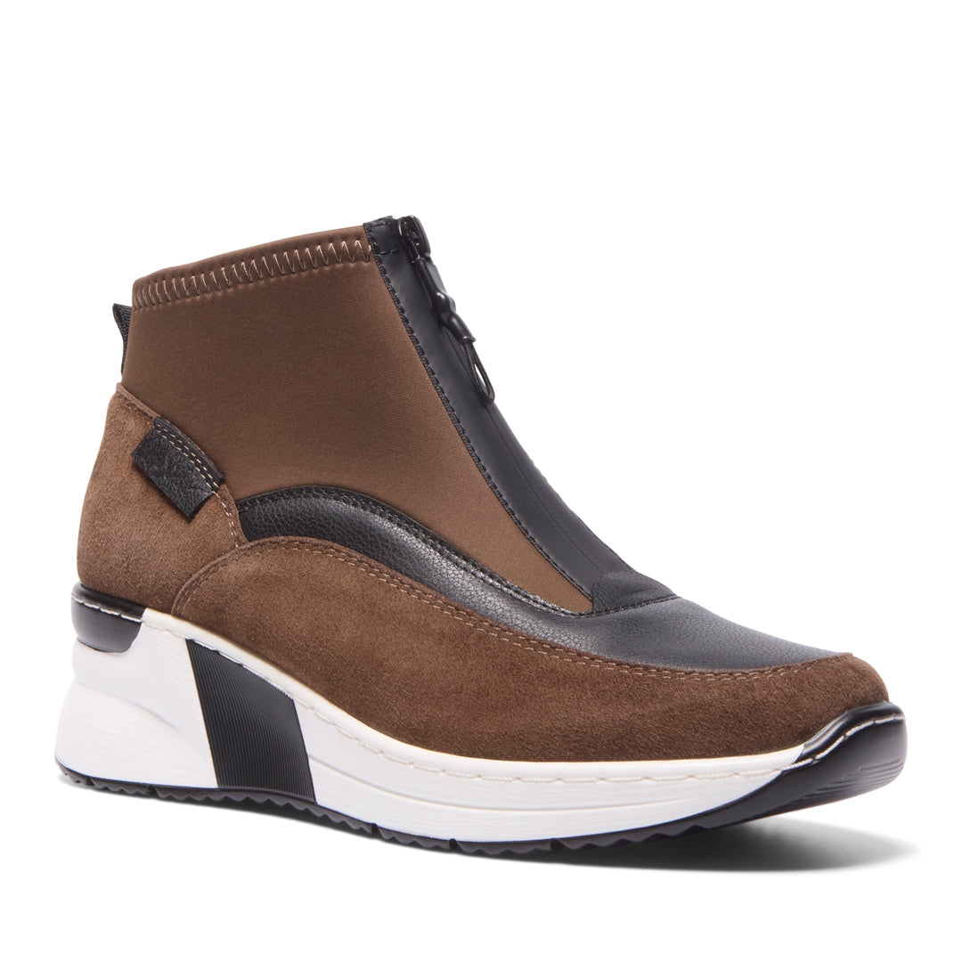 Regale Taupe Leather Leisure