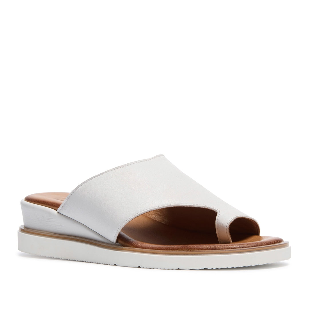 Oricola White Leather Sandals
