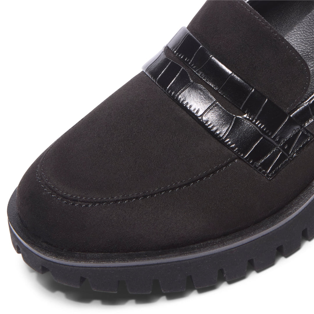Cinqua Black Loafers